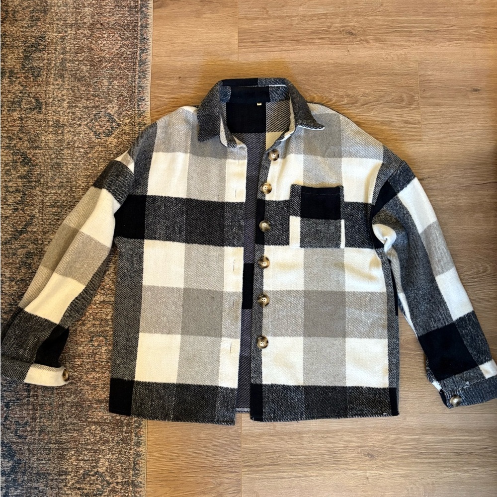 Women’s Shacket | Black & White